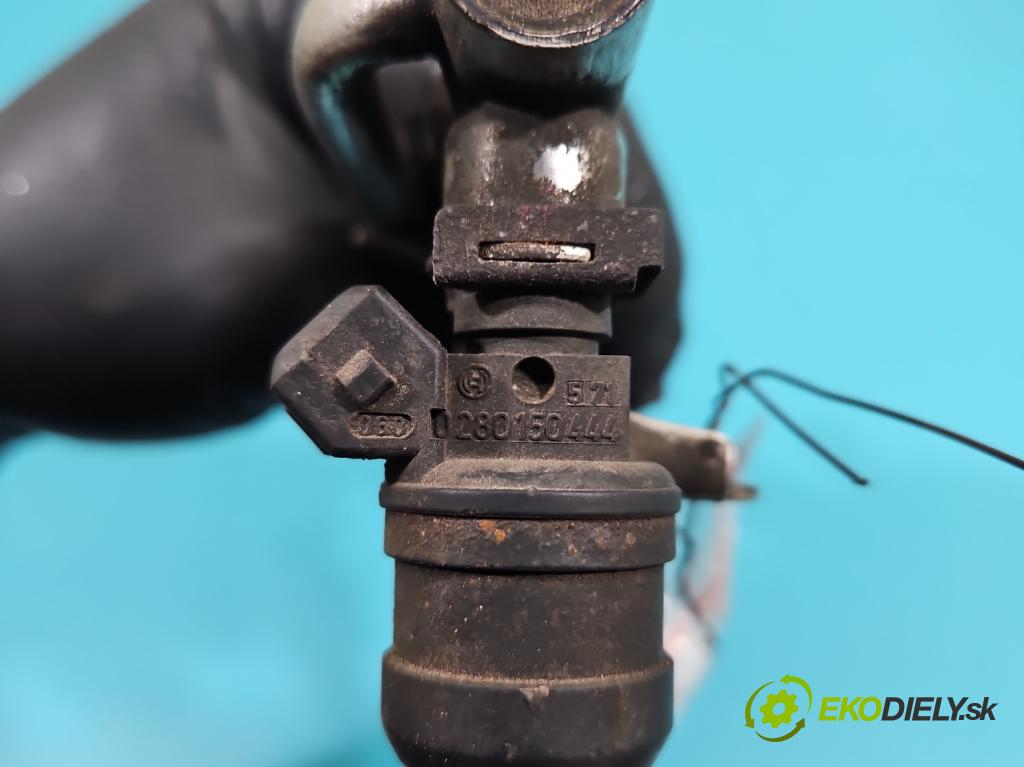 Audi A4 B5 1994-2001 1.8 20v 125 HP  92 kW 1781 cm3 4- vstrek 058133551A (Vstrekovač paliva)