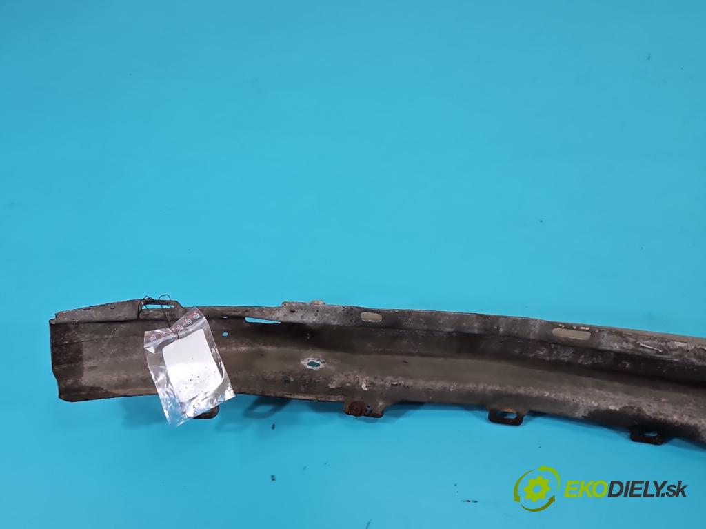 Audi A4 B5 1994-2001 1.8 20v 125 HP  92 kW 1781 cm3 4- výstuha nárazník predné