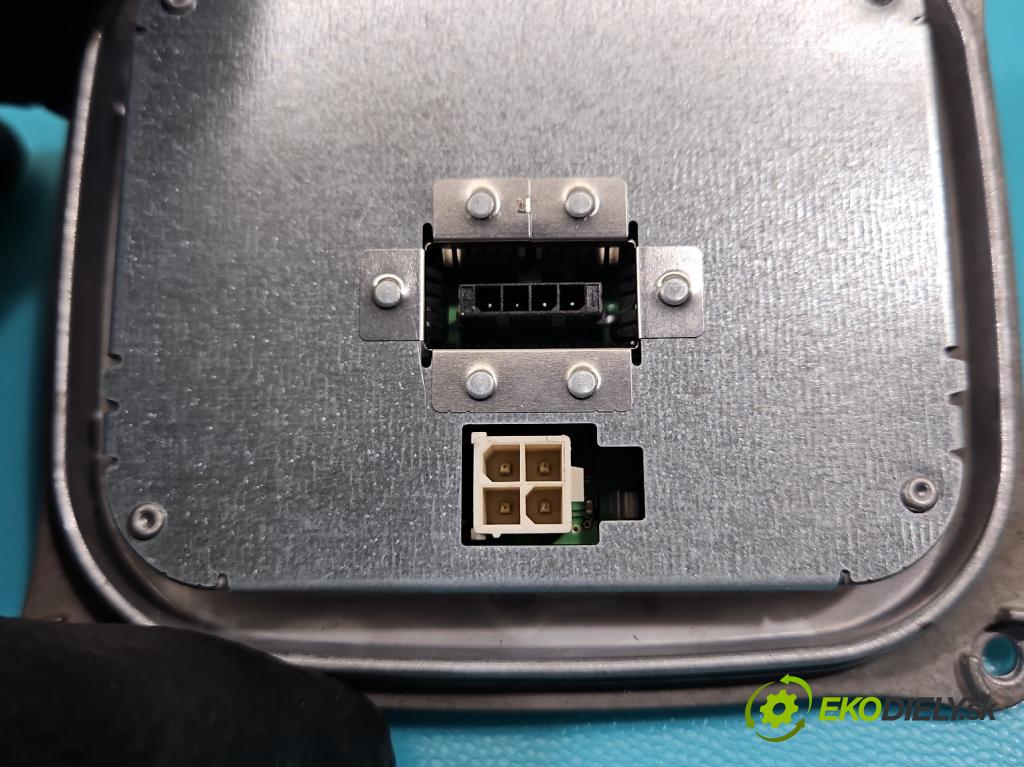 Bmw X3 E83 2003-2010 3.0d 218 HP automatic 160 kW 2993 cm3 5- střídač: xenon 1307329153 (Riadiaca jednotka xenónu)