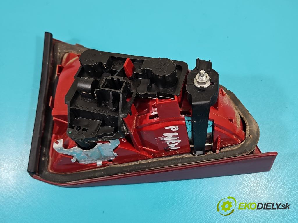 Audi A4 B8 2007-2015 2.7 tdi 190 HP automatic 140 kW 2698 cm3 4- svetlo / reflektor zadné pravé 8K5945094D (Kľučka dverí ostatné)