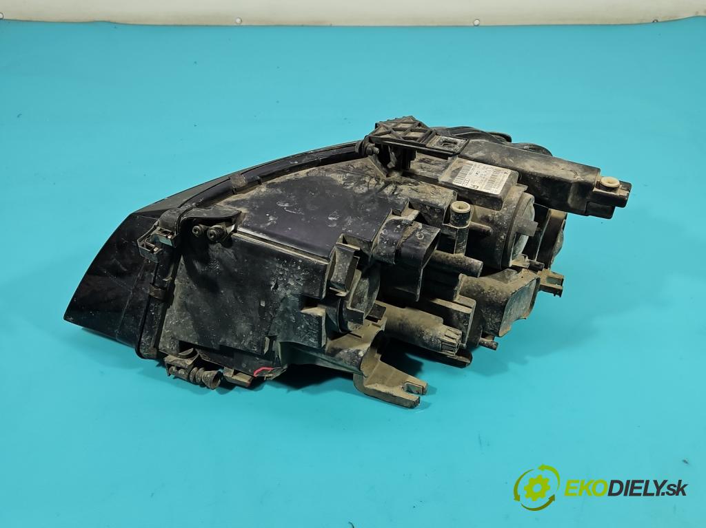 Audi A4 B8 2007-2015 2.7 tdi 190 HP automatic 140 kW 2698 cm3 4- Reflektor: pravý 8K0941004 (Svetlo predné pravé)
