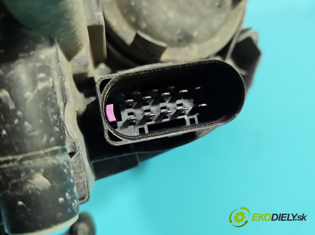 Audi A4 B8 2007-2015 2.7 tdi 190 HP automatic 140 kW 2698 cm3 4- Reflektor: pravý 8K0941004 (Svetlo predné pravé)