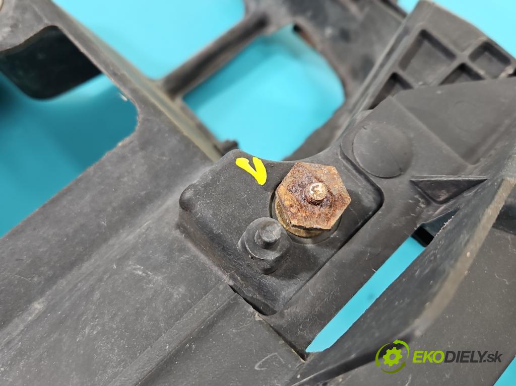 Fiat Stilo 1.9 jtd 120 hp manual 88 kW 1910 cm3 5- stěna přední  (Přední výztuha)