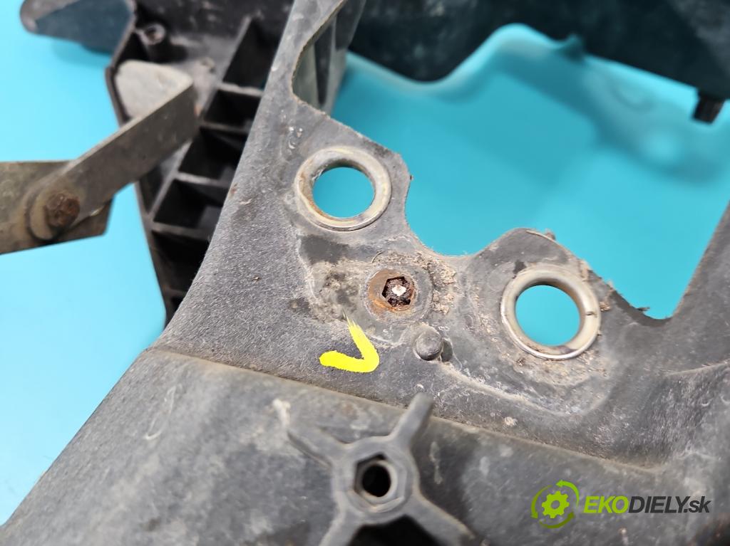 Fiat Stilo 1.9 jtd 120 hp manual 88 kW 1910 cm3 5- stěna přední  (Přední výztuha)