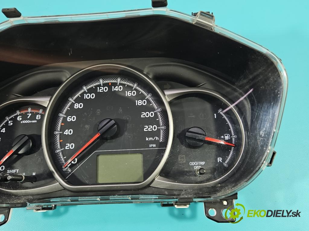 Toyota Yaris III 2011-2020 1.3 vvt-i 99 HP manual 73 kW 1329 cm3 5- prístrojovka/ budíky 83800-0U270 (Prístrojová doska)