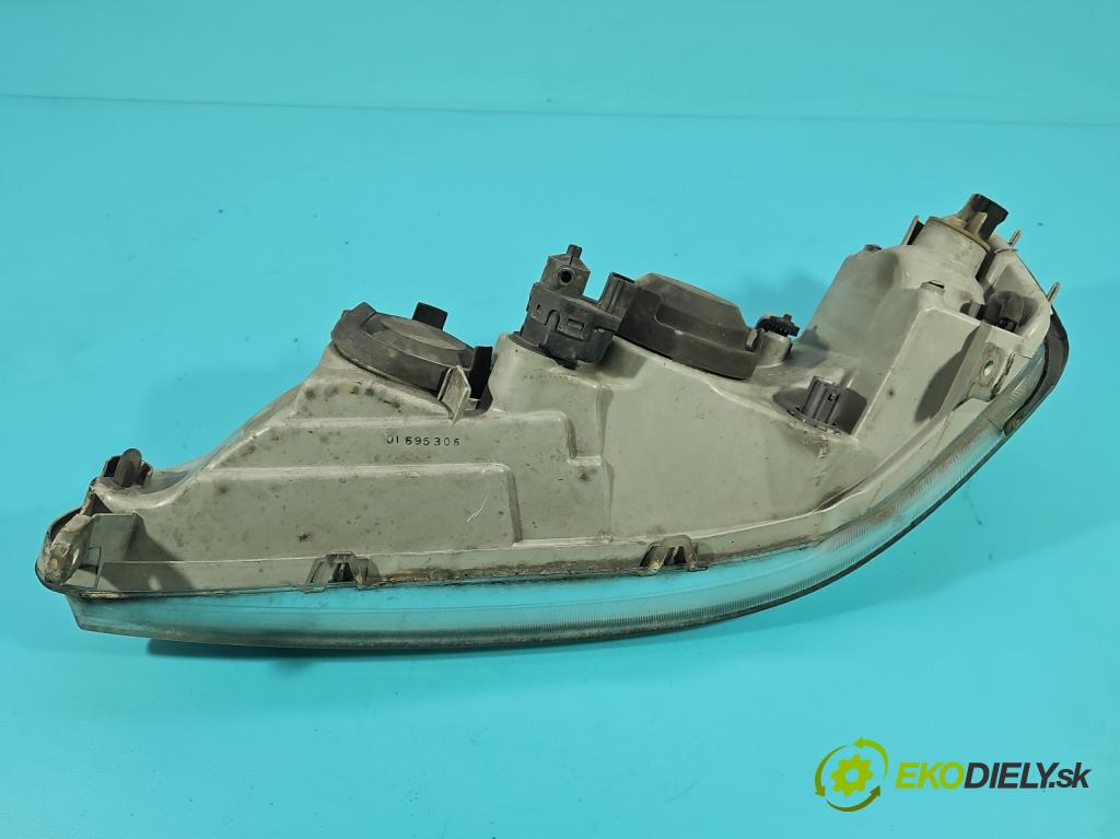 Honda Accord VI 1998-2002 1.6 16v 116 HP manual 85 kW 1590 cm3 5- Reflektor: pravý  (Svetlo predné pravé)