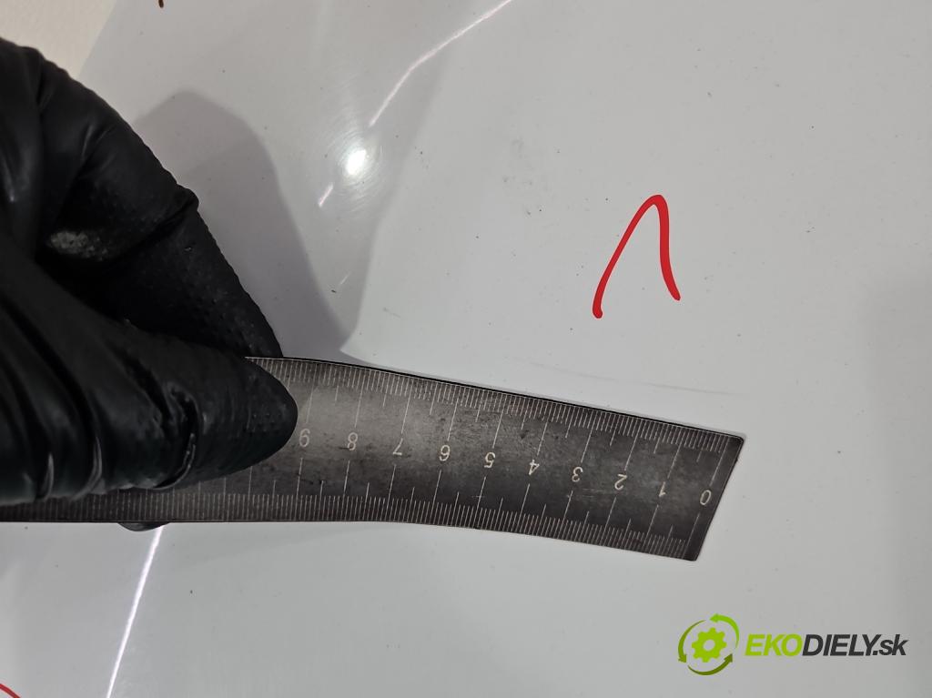 Dacia Dokker 2012- 1.3 TCE: 102 HP manual 75 kW 1332 cm3 5- kapota predná