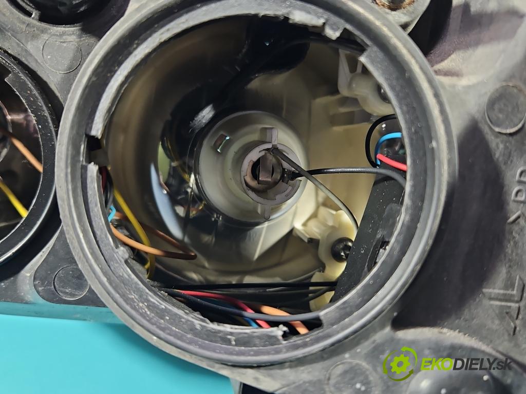 Alfa romeo 159 1.9 jtd 116 hp manual 85 kW 1910 cm3 4- světlo pravý 60682088 (Pravé přední světlo)