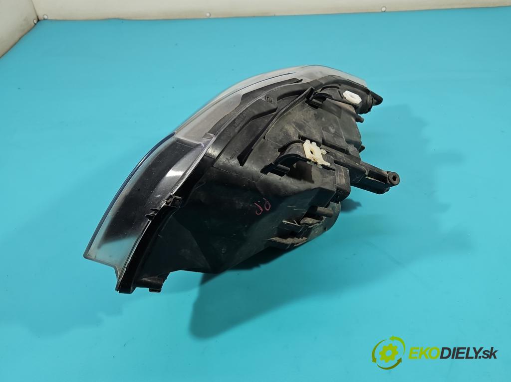 Bmw 3 E90 2005-2013 2.0d 163 HP manual 120 kW 1995 cm3 5- Reflektor: pravý  (Svetlo predné pravé)