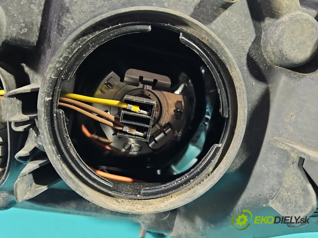 Bmw 3 E90 2005-2013 2.0d 163 HP manual 120 kW 1995 cm3 5- Reflektor: pravý  (Svetlo predné pravé)