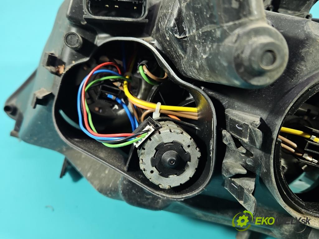 Bmw 3 E90 2005-2013 2.0d 163 HP manual 120 kW 1995 cm3 5- Reflektor: pravý  (Svetlo predné pravé)