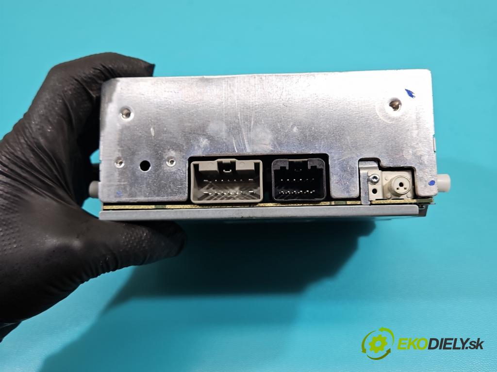 Ford Fiesta Mk7 2008-2017 1.4 TDCI 68 HP manual 50 kW 1399 cm3 5- Radio originál 8A6T-18C815-BP