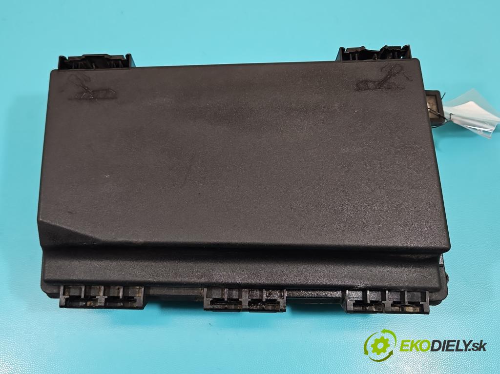 Opel Astra III 2004-2014 1.9 cdti 120 hp manual 88 kW 1910 cm3 5- skříňka pojistková 13206745 (Pojistková skříňka)