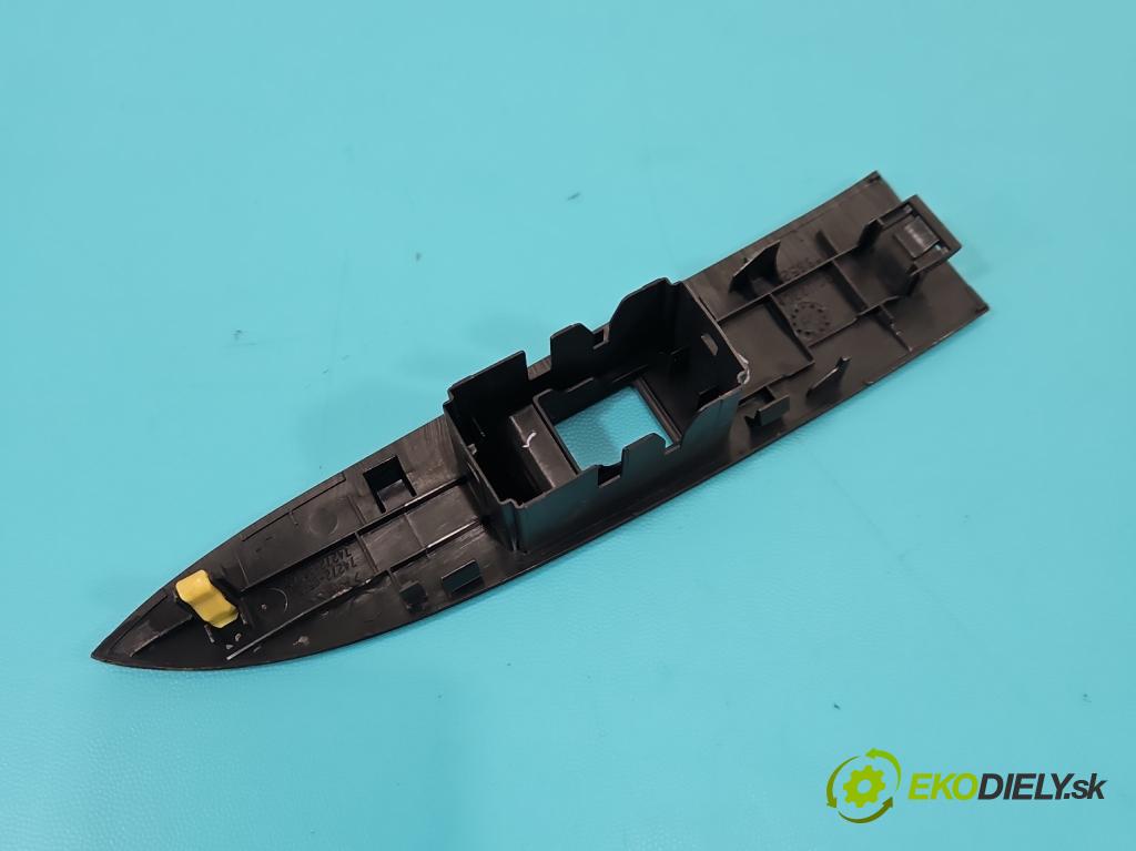 Toyota Avensis III T27 2009-2018 2.0 16v 152KM manual 112 kW 1987 cm3 5- lišta ozdobná vnitŕní: 74231-05220