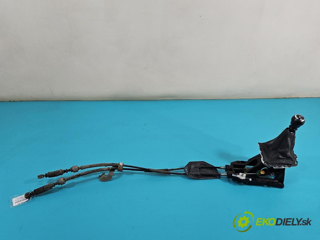 Toyota Avensis III T27 2009-2018 2.0 16v 152KM manual 112 kW 1987 cm3 5- Páka: Změny: stupeň,rýchlosť  (Rýchlostná páka (kulisa))