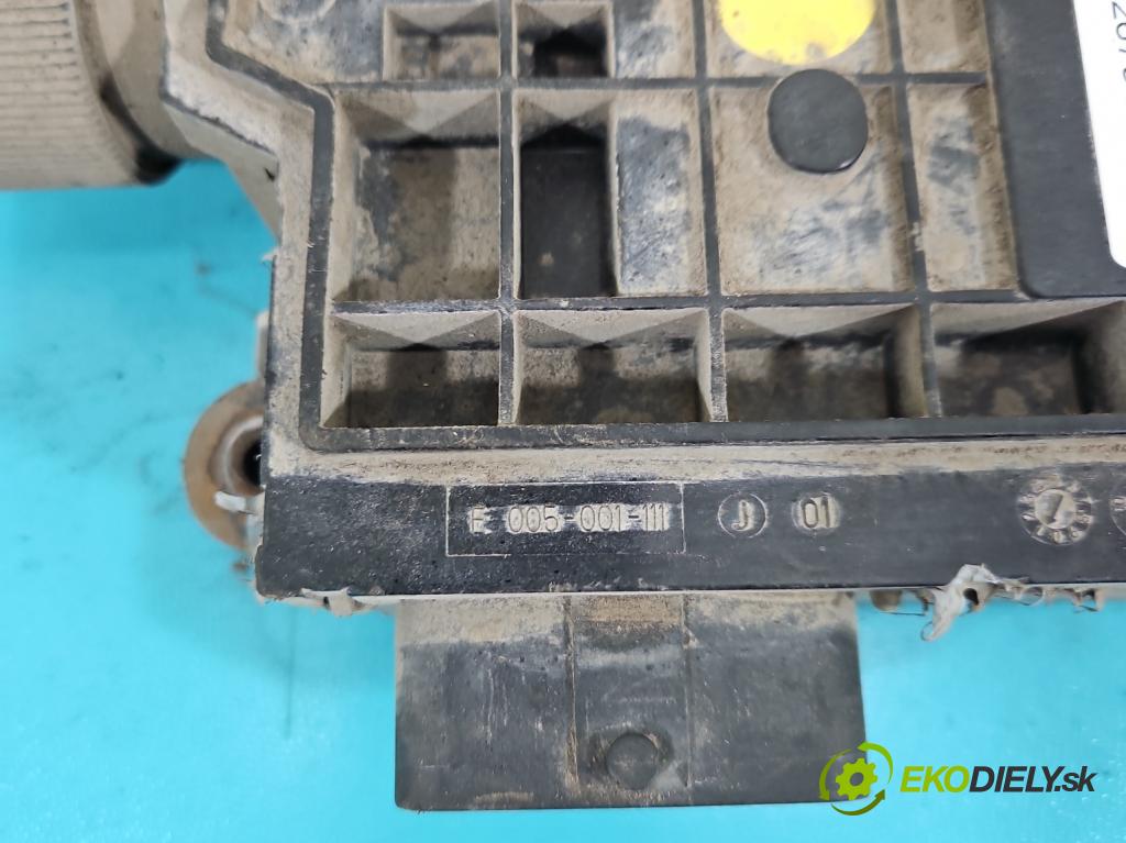 Toyota Avensis III T27 2009-2018 2.0 16v 152KM manual 112 kW 1987 cm3 5- Brzda manuál: elektrický: 46300-05010 (Ručná brzda)