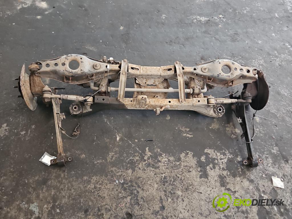 Toyota Avensis III T27 2009-2018 2.0 16v 152KM manual 112 kW 1987 cm3 5- zadní výztuha  (Zadní výztuha)