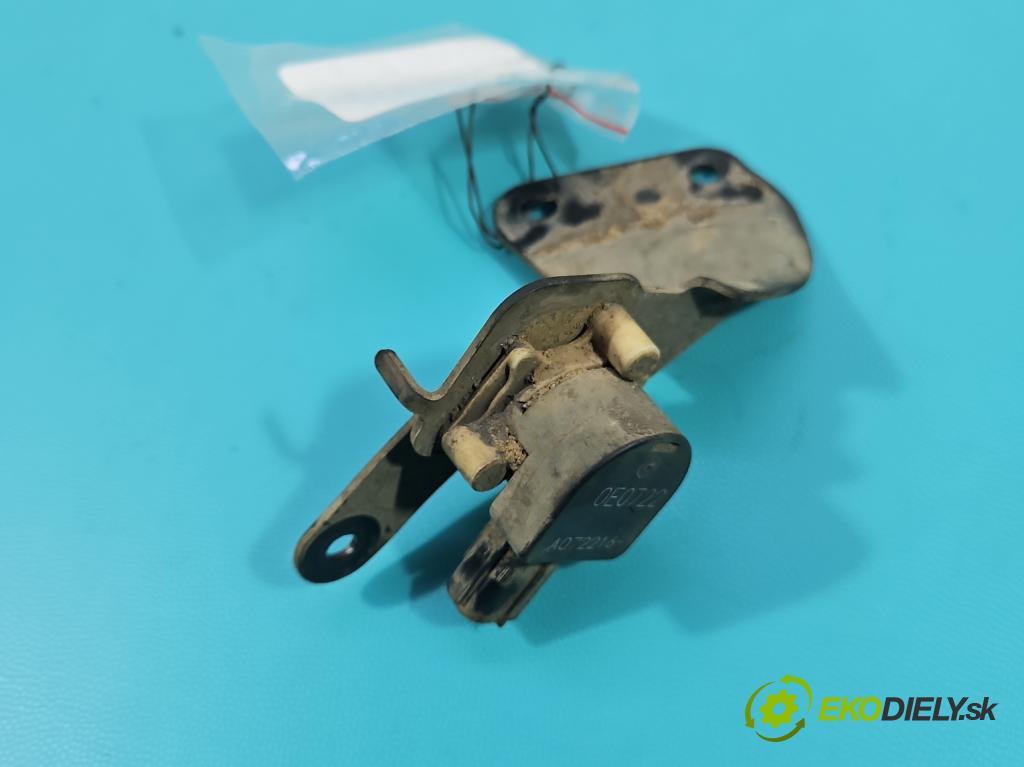 Suzuki Grand Vitara II 2005-2014 2.4 16V 169KM manual 124 kW 2393 cm3 5- snímač nastavenia xenon A072216-1 (Snímač)