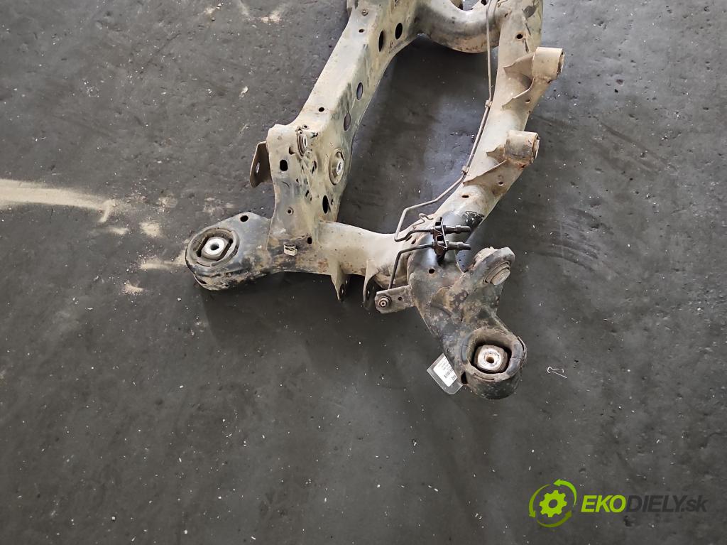 Bmw 3 E90 2005-2013 2.0d 163 hp manual 120 kW 1995 cm3 5- zadní výztuha  (Zadní výztuha)