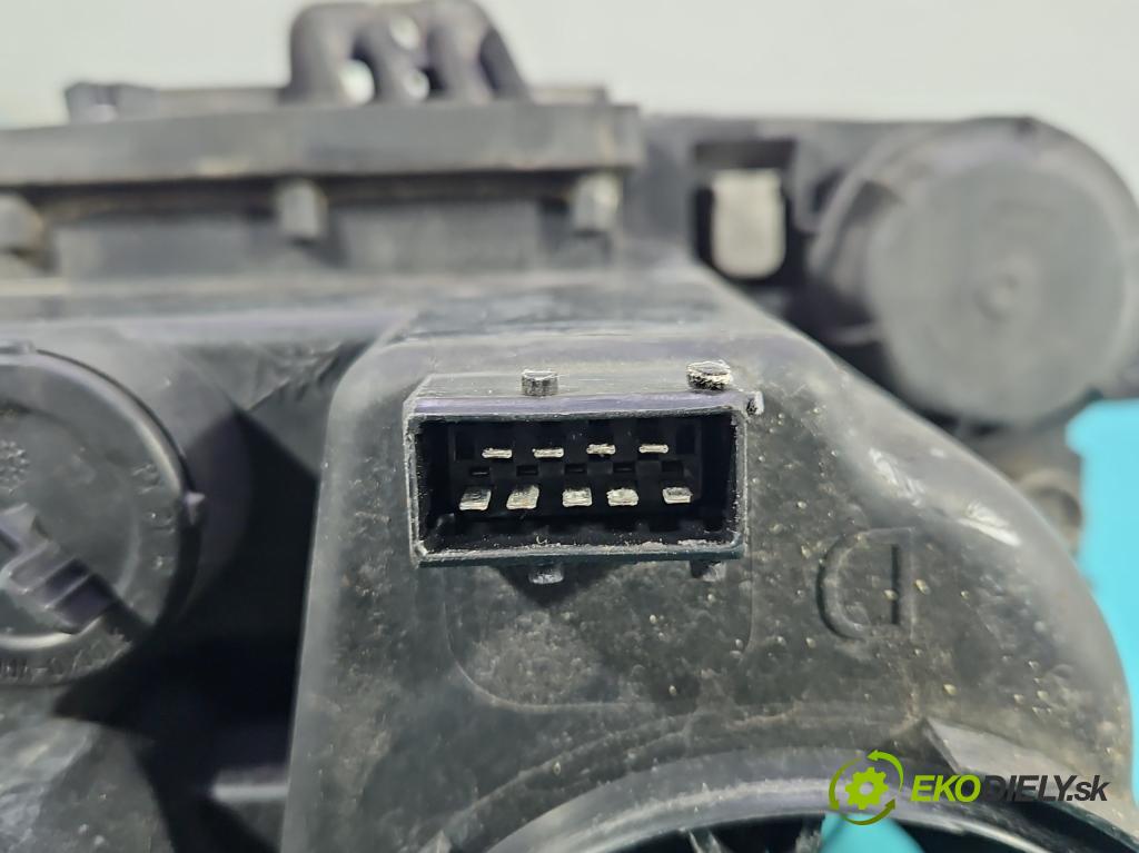 Lancia Phedra 2002-2010 2.2 JTD 128 HP manual 94 kW 2179 cm3 5- Reflektor: pravý 1494333080 (Svetlo predné pravé)