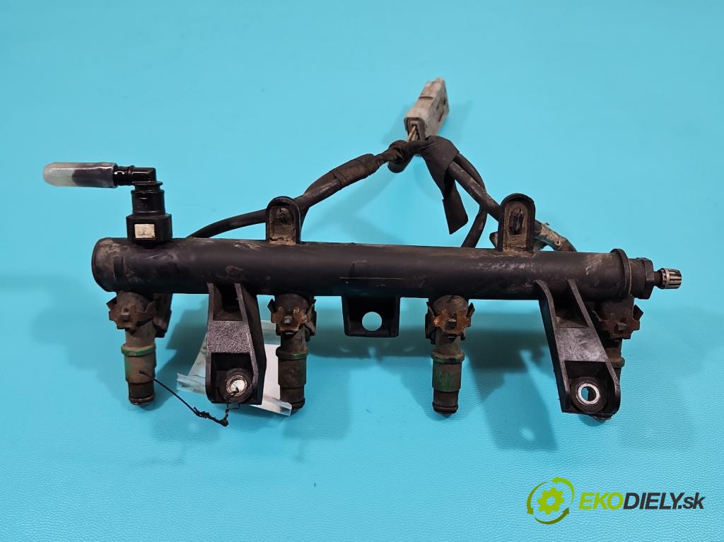 Citroen Berlingo I 1996-2008 1.4 8v 75 HP manual 55 kW 1360 cm3 4- vstrek 01F023 (Vstrekovač paliva)