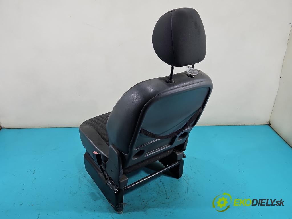 Citroen Berlingo I 1996-2008 1.4 8v 75 HP manual 55 kW 1360 cm3 4- Sedačka pravý  (Sedadlo)