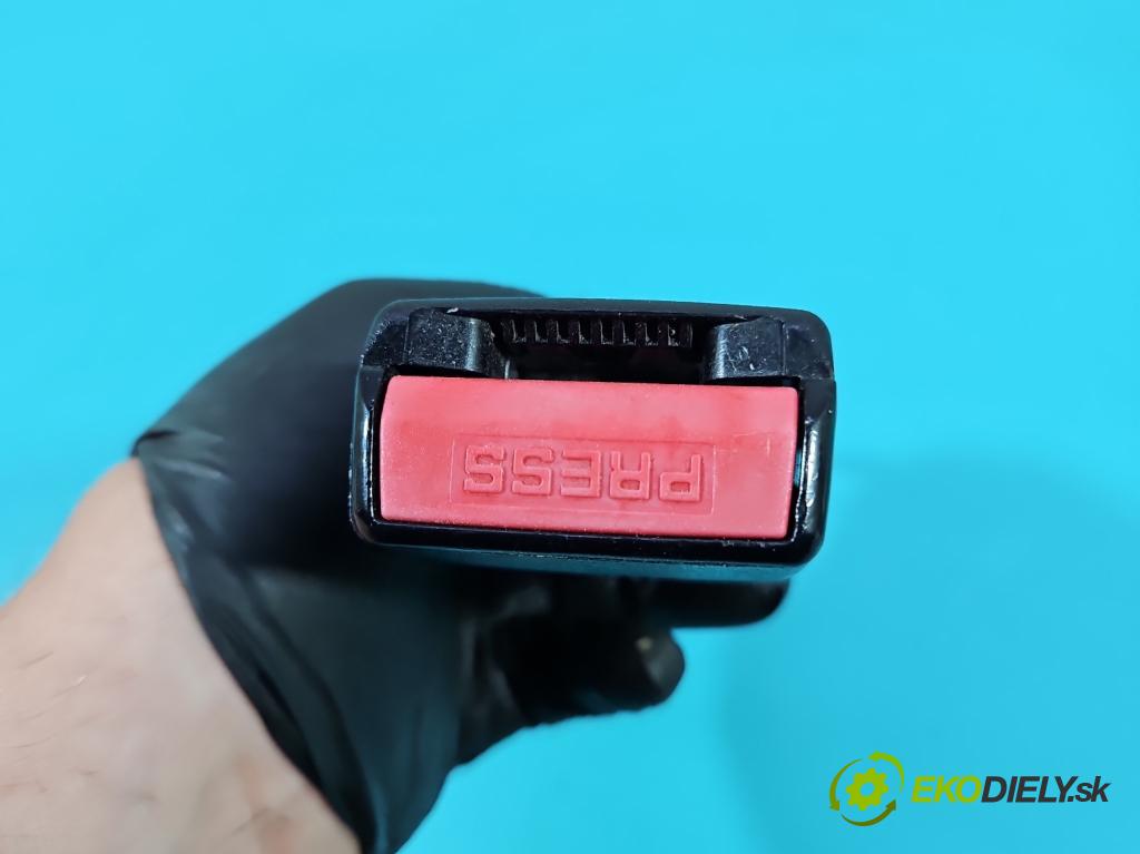 Dacia Dokker 2012- 1.3 TCE: 102 HP manual 75 kW 1332 cm3 5- pas bezpečnosť: predné pravý 878169199R