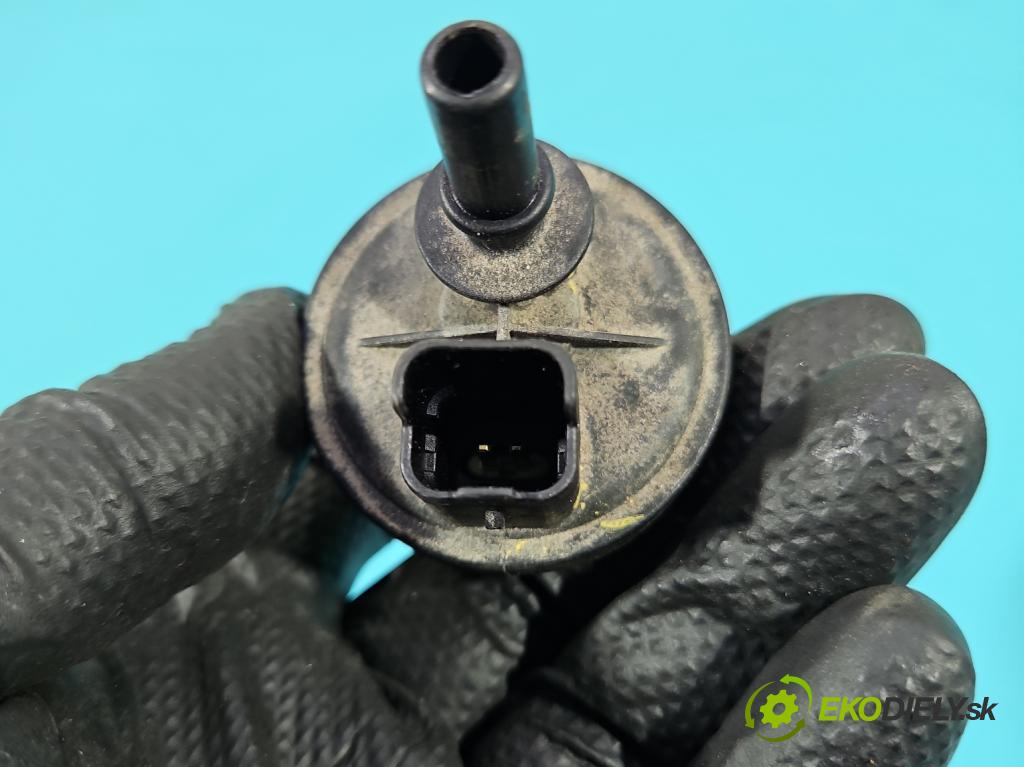 Dacia Dokker 2012- 1.3 TCE: 102 HP manual 75 kW 1332 cm3 5- snímač tlak: palivo 149304569R (Snímač)