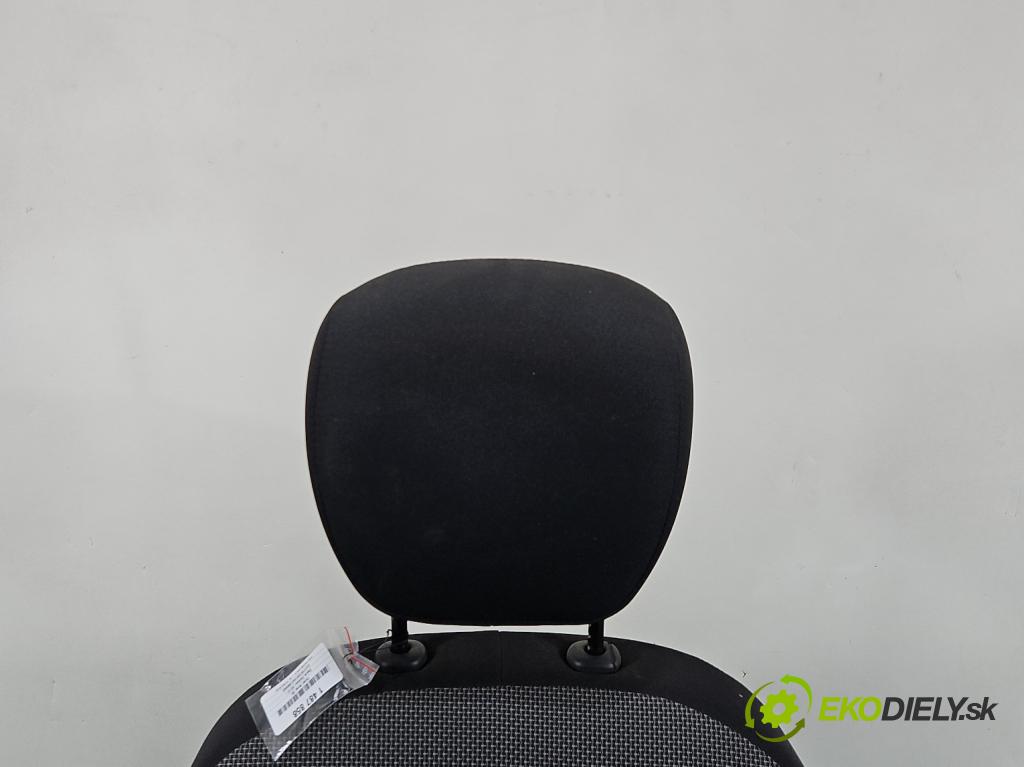 Dacia Dokker 2012- 1.3 TCE: 102 HP manual 75 kW 1332 cm3 5- Sedačka ľavý  (Sedadlo)