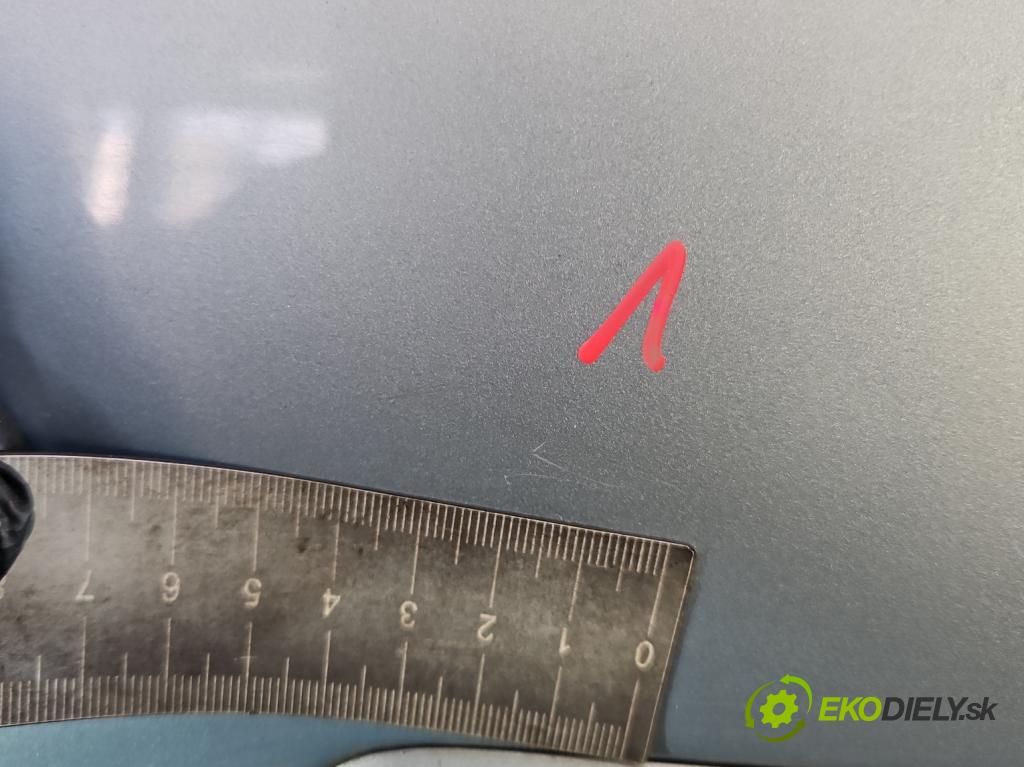 Toyota Corolla Verso II 2004-2009 2.2 D4D 177 hp manual 130 kW 2231 cm3 5- zadní kufrové dveře  (Zadní kapota (kufr))