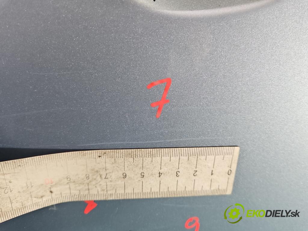 Toyota Corolla Verso II 2004-2009 2.2 D4D 177 hp manual 130 kW 2231 cm3 5- dveře zadní levé  (Klika dveří ostatní)
