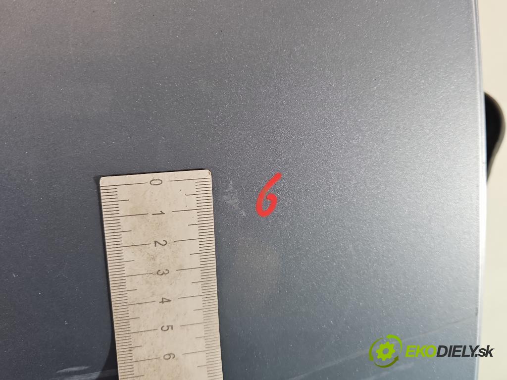 Toyota Corolla Verso II 2004-2009 2.2 D4D 177 hp manual 130 kW 2231 cm3 5- dveře zadní pravé  (Klika dveří ostatní)