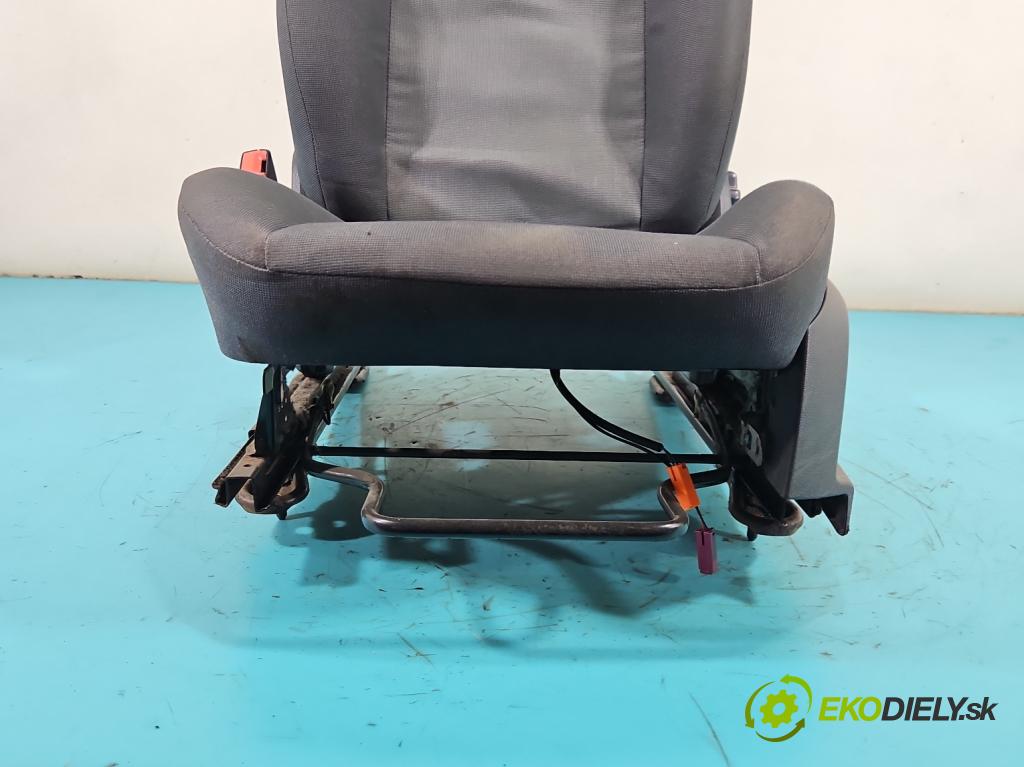 Ford Fiesta Mk7 2008-2017 1.4 TDCI 68 hp manual 50 kW 1399 cm3 5- Sedadlo levý  (Sedadlo)