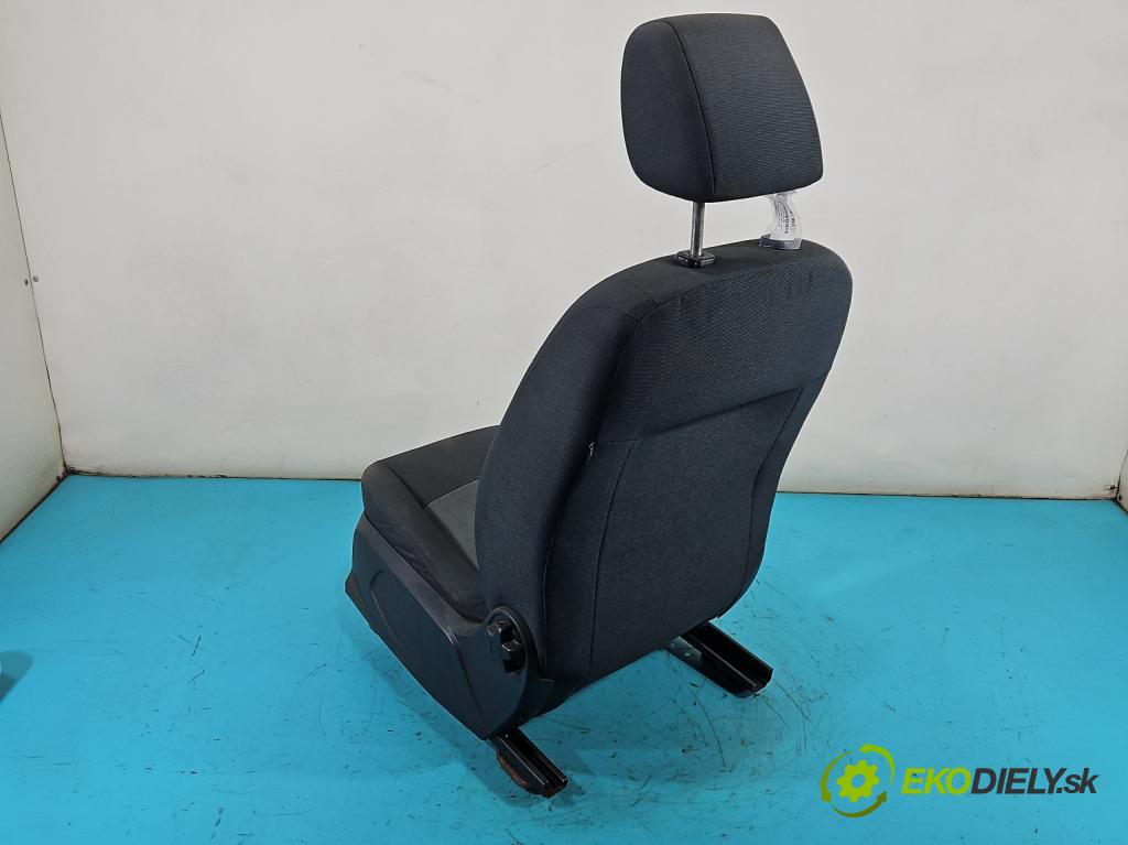 Ford Fiesta Mk7 2008-2017 1.4 TDCI 68 hp manual 50 kW 1399 cm3 5- Sedadlo levý  (Sedadlo)