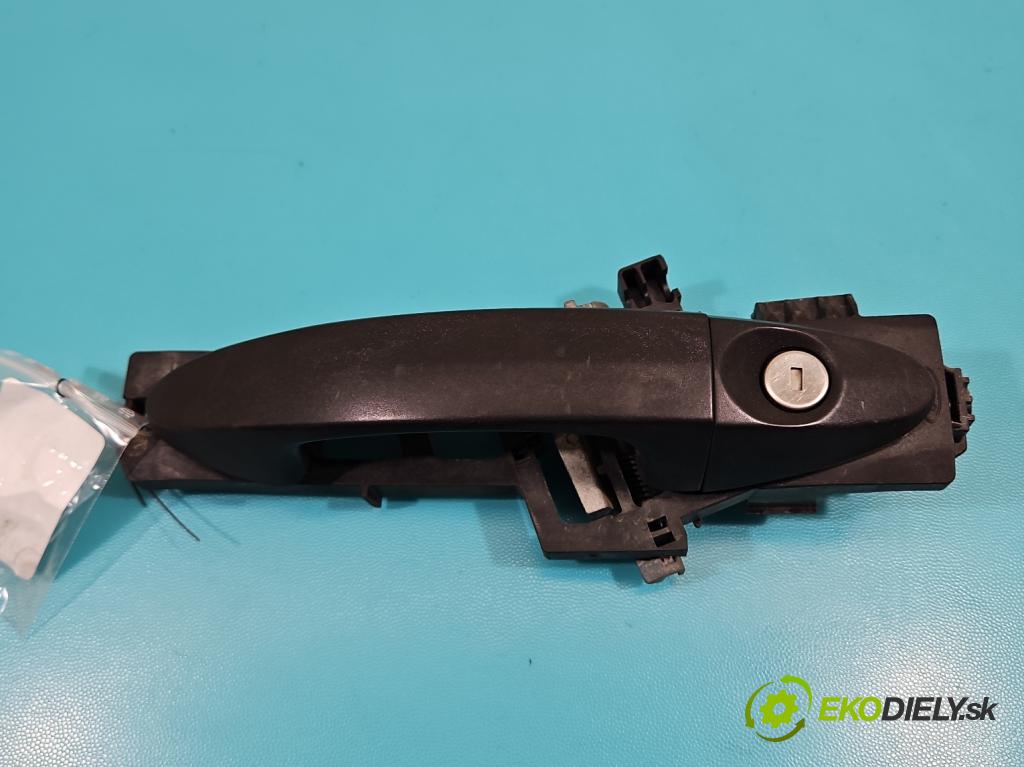 Ford Fiesta Mk7 2008-2017 1.4 TDCI 68 HP manual 50 kW 1399 cm3 5- rukoväť predné ľavé mimo:  (Kľučka dverí vonkajšia predná ľavá)
