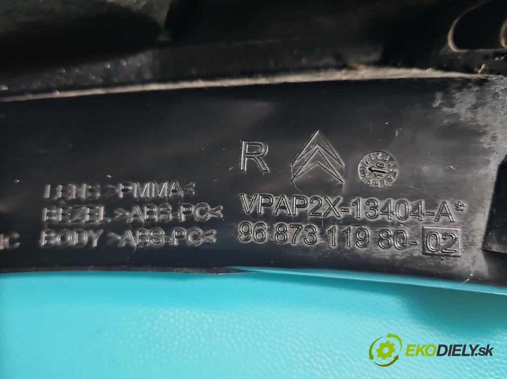 Citroen C4 II 2010-2017 2.0 hdi 150 hp manual 110 kW 1997 cm3 5- světlo zadní pravé 9687311980 (Klika dveří ostatní)