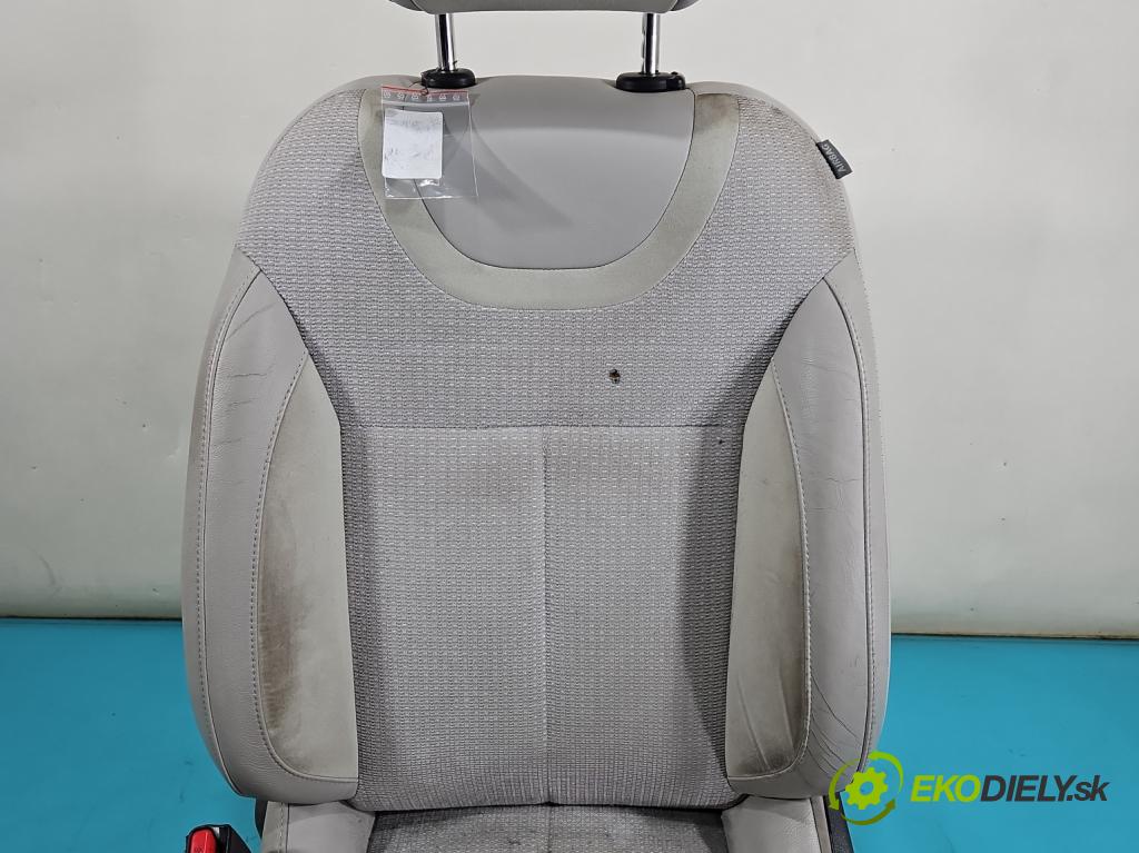 Citroen C4 II 2010-2017 2.0 hdi 150 HP manual 110 kW 1997 cm3 5- Sedačka ľavý  (Sedadlo)