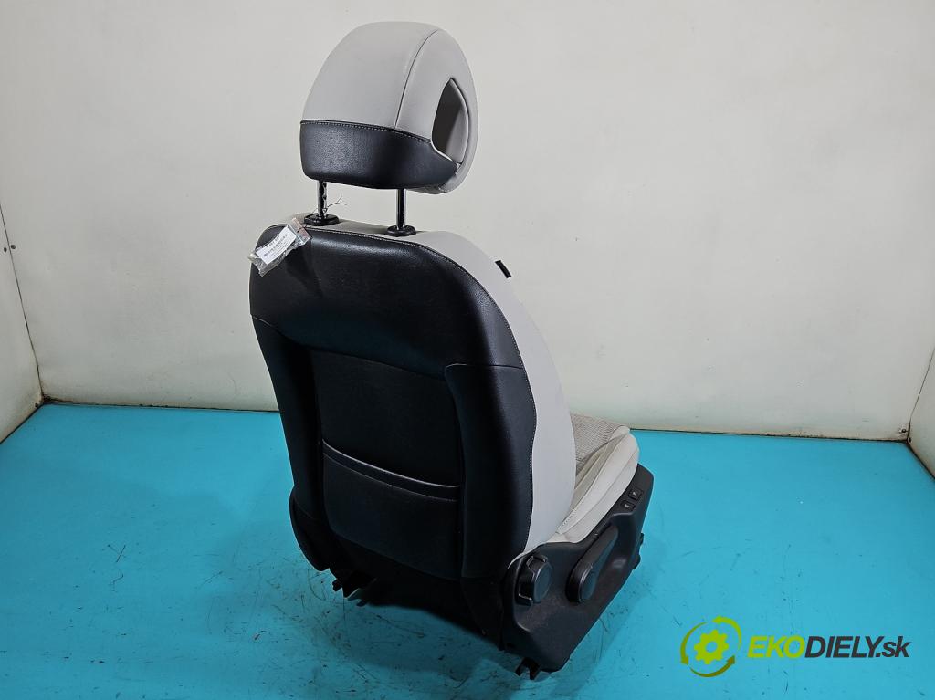 Citroen C4 II 2010-2017 2.0 hdi 150 HP manual 110 kW 1997 cm3 5- Sedačka pravý  (Sedadlo)