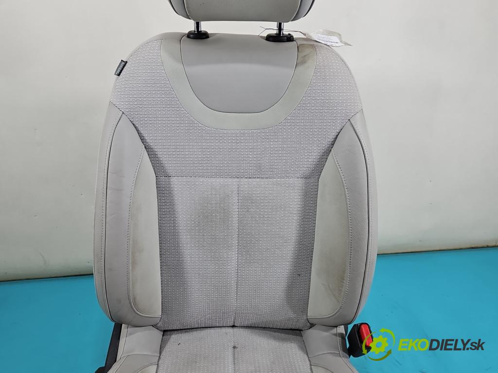 Citroen C4 II 2010-2017 2.0 hdi 150 HP manual 110 kW 1997 cm3 5- Sedačka pravý  (Sedadlo)