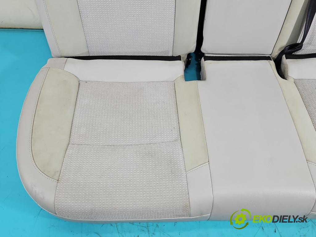 Citroen C4 II 2010-2017 2.0 hdi 150 HP manual 110 kW 1997 cm3 5- Pohovka: zadné  (Sedadlo)