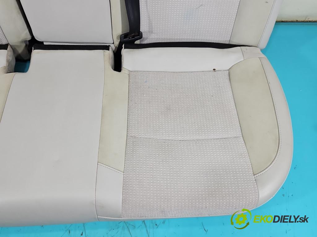 Citroen C4 II 2010-2017 2.0 hdi 150 HP manual 110 kW 1997 cm3 5- Pohovka: zadné  (Sedadlo)