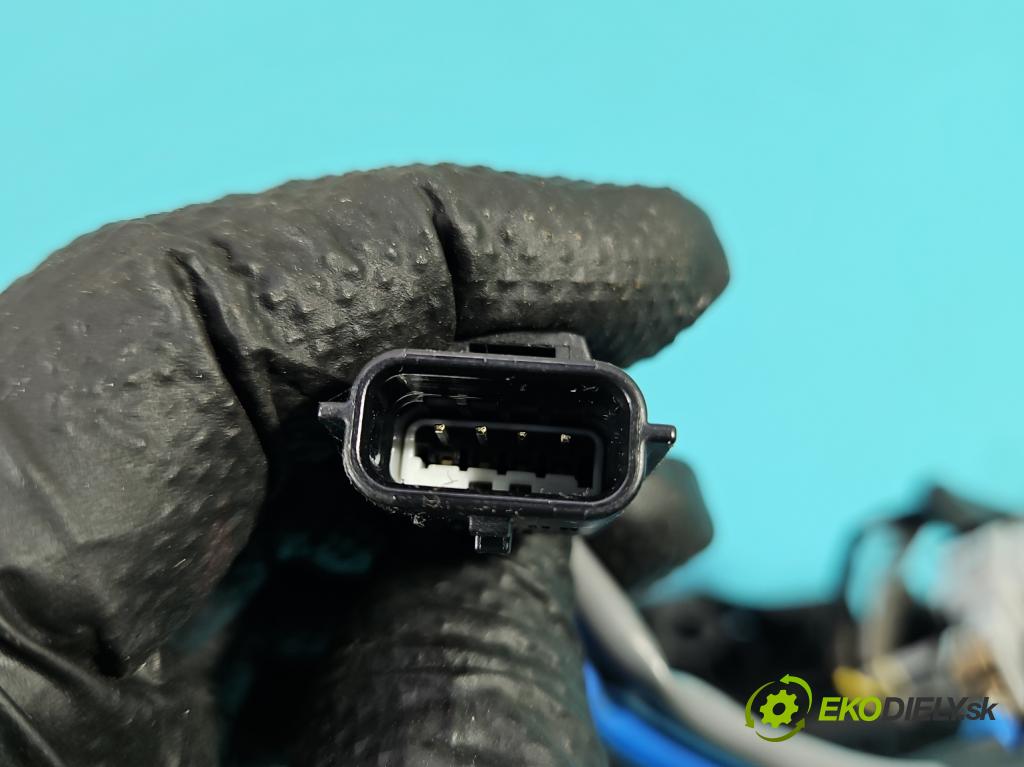 Renault Koleos I 2008-2016 2.5 16V 167 HP manual 123 kW 2488 cm3 5- rukoväť predné ľavé mimo:  (Kľučka dverí vonkajšia predná ľavá)