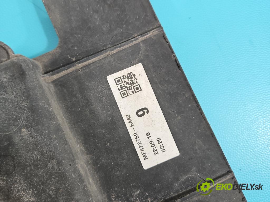 Toyota Yaris III 2011-2020 1.3 vvt-i 99 hp manual 73 kW 1329 cm3 5- ventilátor chladič 16363-0D090