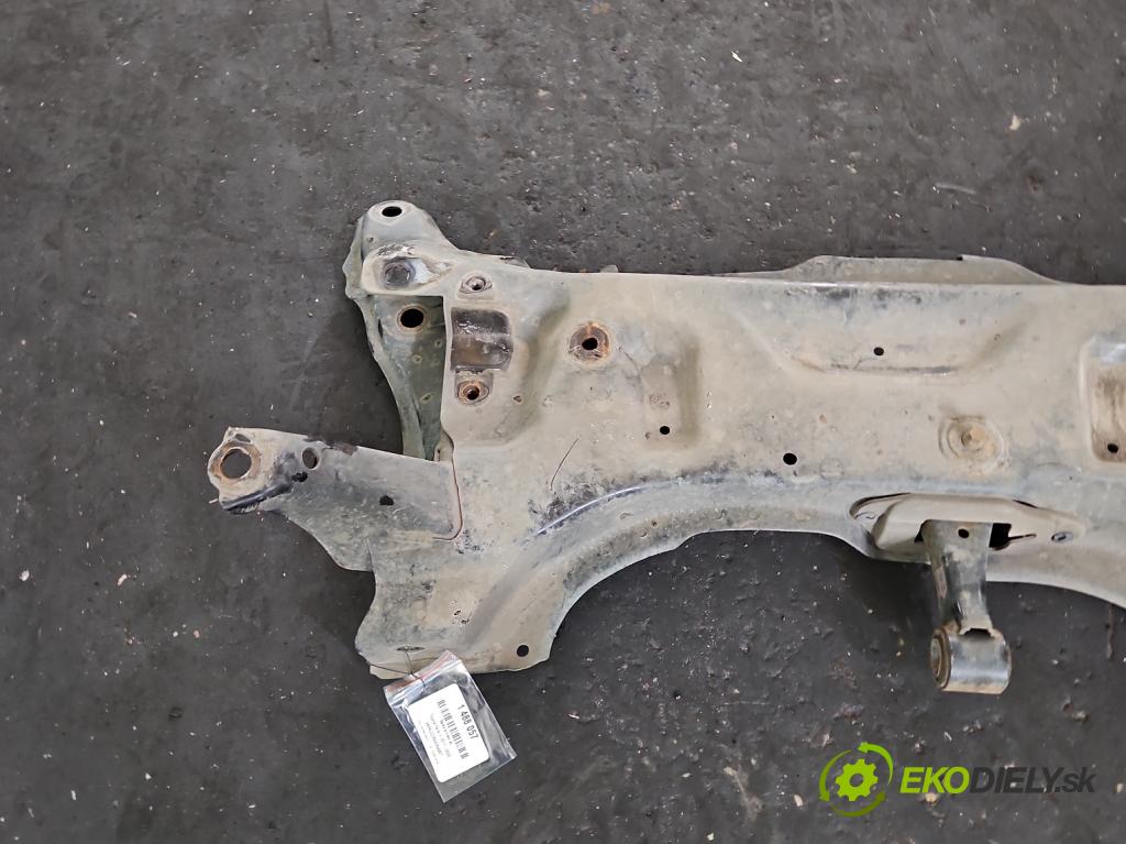 Toyota Yaris III 2011-2020 1.3 vvt-i 99 HP manual 73 kW 1329 cm3 5- výstuha motora
