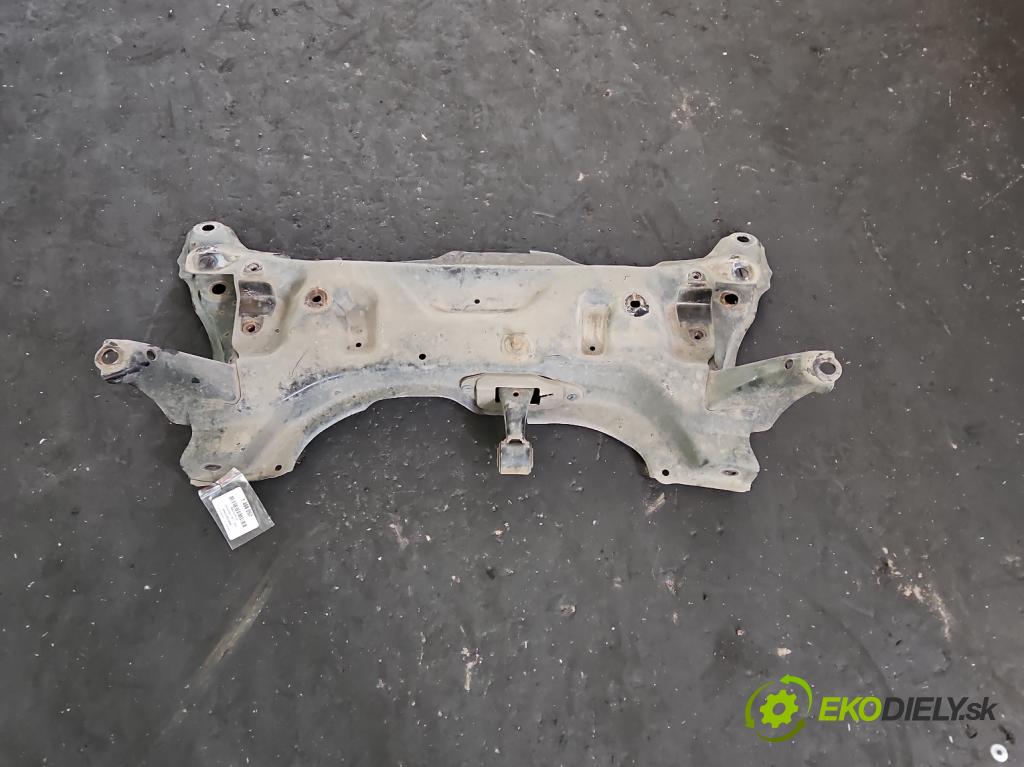 Toyota Yaris III 2011-2020 1.3 vvt-i 99 HP manual 73 kW 1329 cm3 5- výstuha motora 