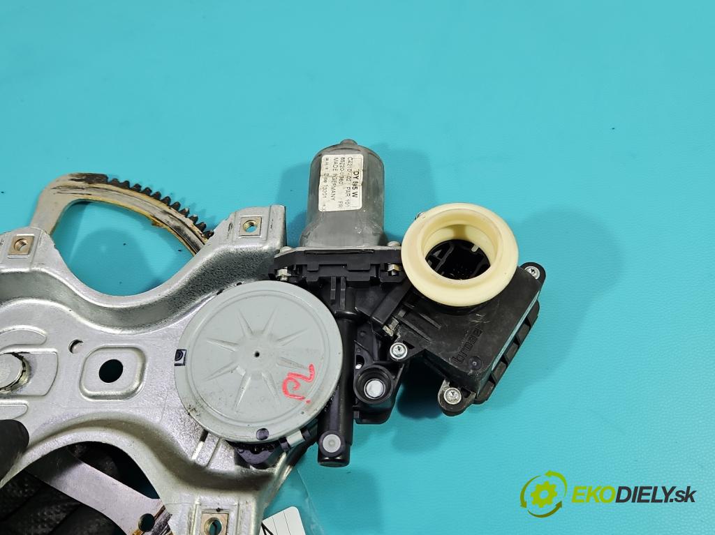 Toyota Yaris III 2011-2020 1.3 vvt-i 99 HP manual 73 kW 1329 cm3 5- mechanizmus okna predné ľavý 85702-02020