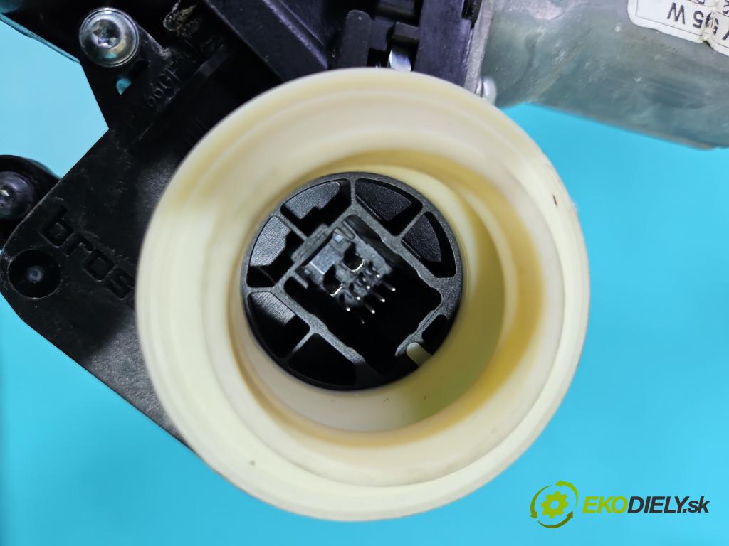 Toyota Yaris III 2011-2020 1.3 vvt-i 99 HP manual 73 kW 1329 cm3 5- mechanizmus okna predné ľavý 85702-02020