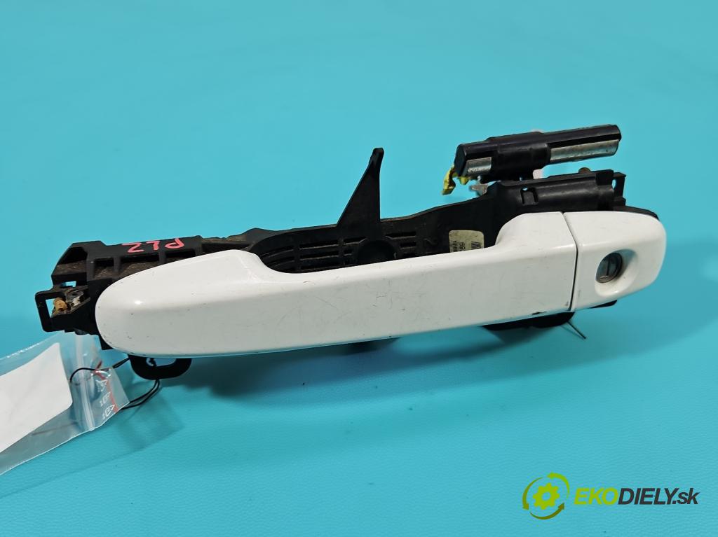 Toyota Yaris III 2011-2020 1.3 vvt-i 99 HP manual 73 kW 1329 cm3 5- rukoväť predné ľavé mimo:  (Kľučka dverí vonkajšia predná ľavá)