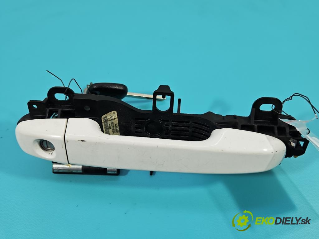 Toyota Yaris III 2011-2020 1.3 vvt-i 99 HP manual 73 kW 1329 cm3 5- rukoväť predné ľavé mimo:  (Kľučka dverí vonkajšia predná ľavá)