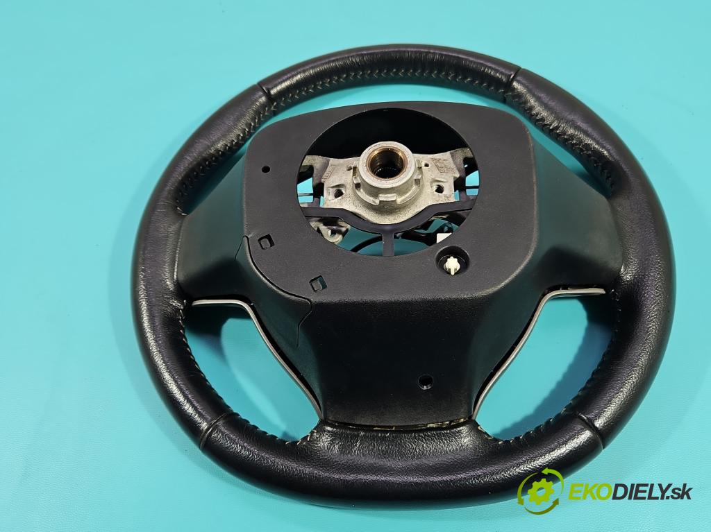 Toyota Yaris III 2011-2020 1.3 vvt-i 99 hp manual 73 kW 1329 cm3 5- volant  (Volant)